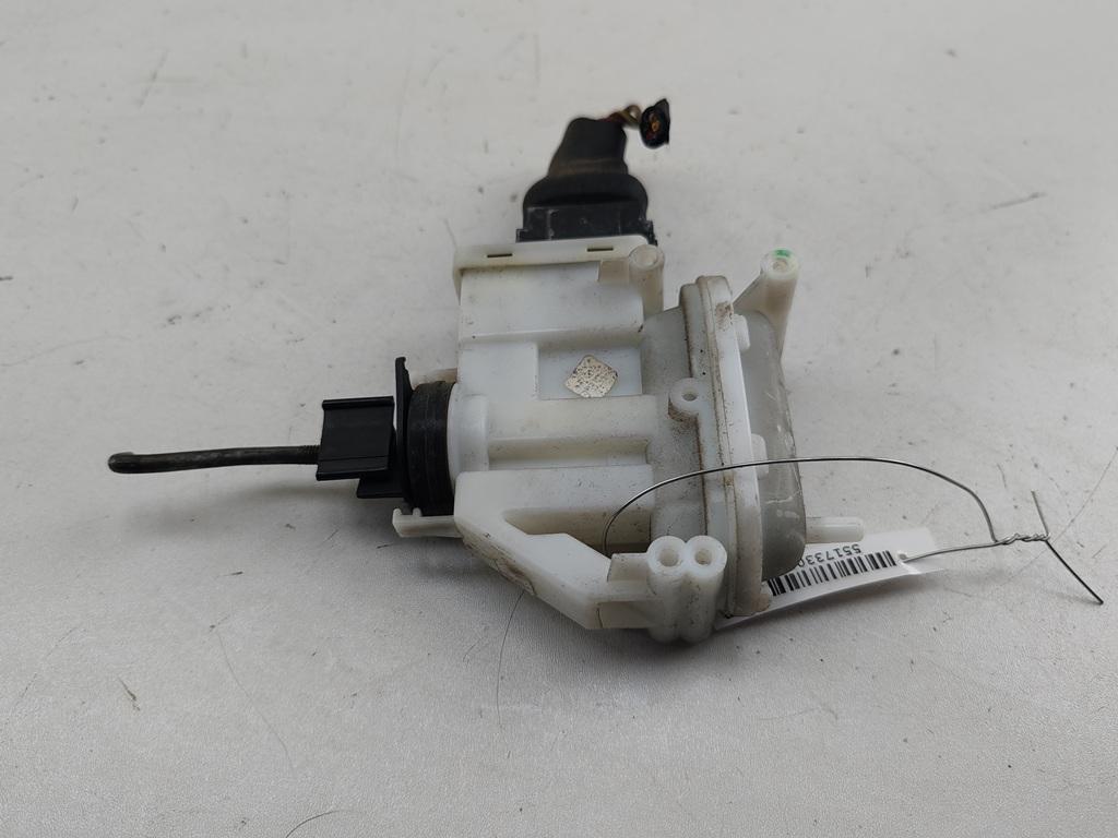 активатор (привод) замка двери Volkswagen Passat B3 1991, 1.8 л., бензин, МКПП, зелёный, универсал, 357862153B - фото №1