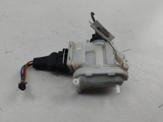 активатор (привод) замка двери Volkswagen Passat B3 1991, 1.8 л., бензин, МКПП, зелёный, универсал, 357862153B