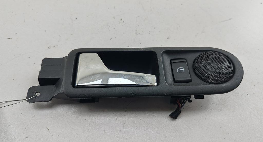 ручка внутренняя задняя левая Volkswagen Bora 2000, 2.0 л., бензин, МКПП, синий, седан, 3B0839113