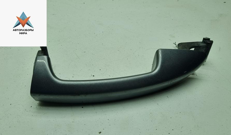 ручка наружная передняя правая Volkswagen Passat B6 2005, 1.6 л., бензин, МКПП, серый, универсал, 3C0837210 - фото №1