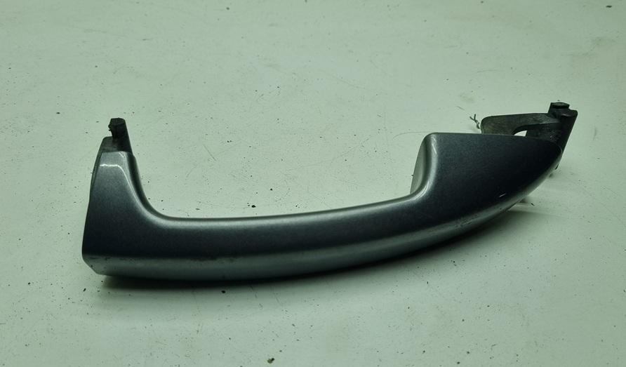 ручка наружная передняя правая Volkswagen Passat B6 2005, 1.6 л., бензин, МКПП, серый, универсал, 3C0837210