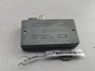 усилитель антенны Volkswagen Passat B3 1991, 1.8 л., бензин, МКПП, зелёный, универсал, 357035577