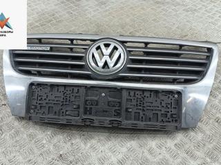 решетка радиатора Volkswagen Passat B6 2008, красный, универсал