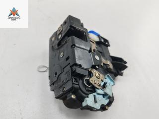 замок двери передней правой Volkswagen Caddy 3 поколение 2005, 2.0 л., дизель, МКПП, белый, фургон, 3D1837016