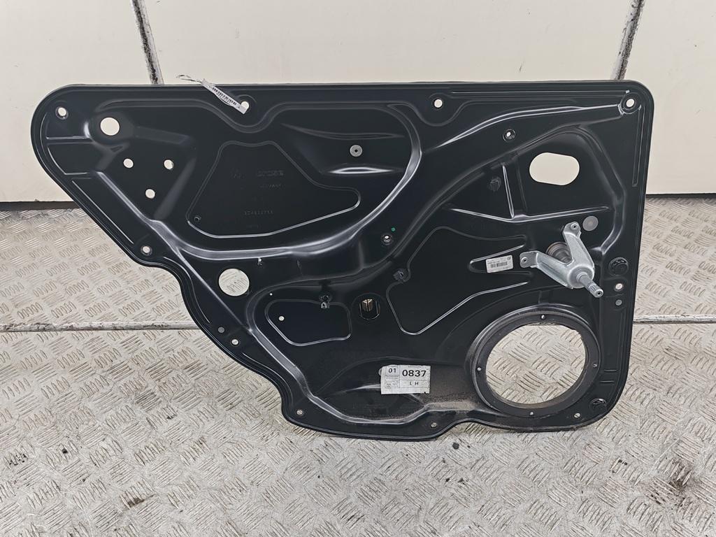 стеклоподъемник задний левый Volkswagen Passat B6 2005, 1.6 л., бензин, МКПП, серый, универсал, 3C4839755G - фото №1