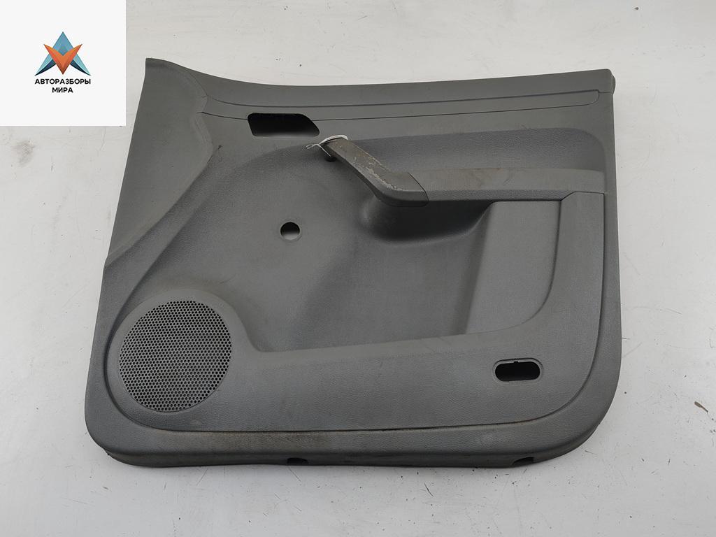 обшивка двери передняя правая Volkswagen Caddy 3 поколение 2005, 2.0 л., дизель, МКПП, белый, фургон, 2K0867006 - фото №1