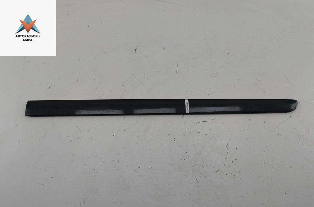 молдинг двери передней правой Volkswagen Touran 1 поколение 2005, 2.0 л., дизель, МКПП, чёрный, минивэн, 1T0853516 - фото №1
