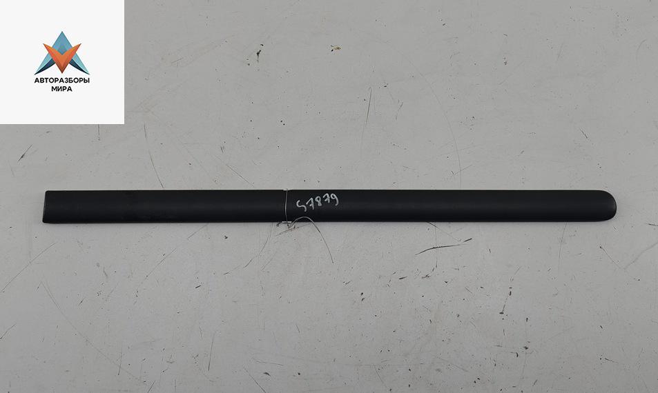 молдинг двери задней правой Volkswagen Caddy 3 поколение 2005, 2.0 л., дизель, МКПП, белый, фургон, 2K0853536C - фото №1