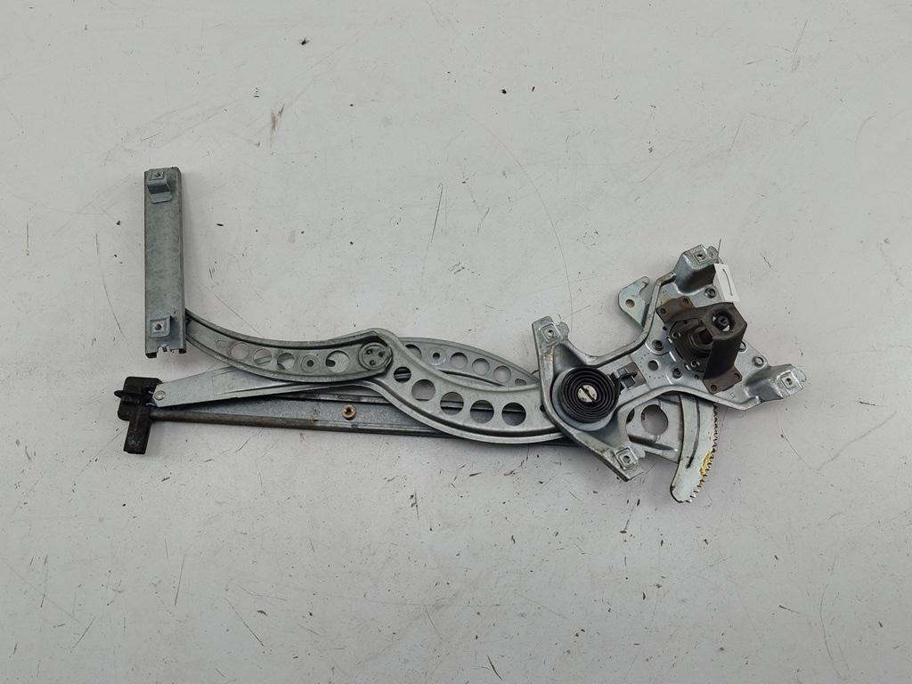 стеклоподъемник передний правый Volkswagen Passat B3 1991, 1.8 л., бензин, МКПП, зелёный, универсал, 357837402 - фото №1