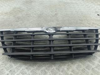 решетка радиатора Chrysler Voyager 2004, серый, минивэн, 04857960AA