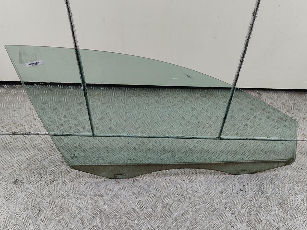 стекло двери передней правой Volkswagen Passat B6 2008, 1.9 л., дизель, МКПП, красный, универсал, 43R00082