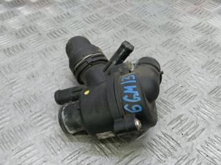 Корпус термостата дизельный Land Rover Discovery 4 поколение 2009, 3.0 л., SD V6, дизель, АКПП, внедорожник 5 дв.