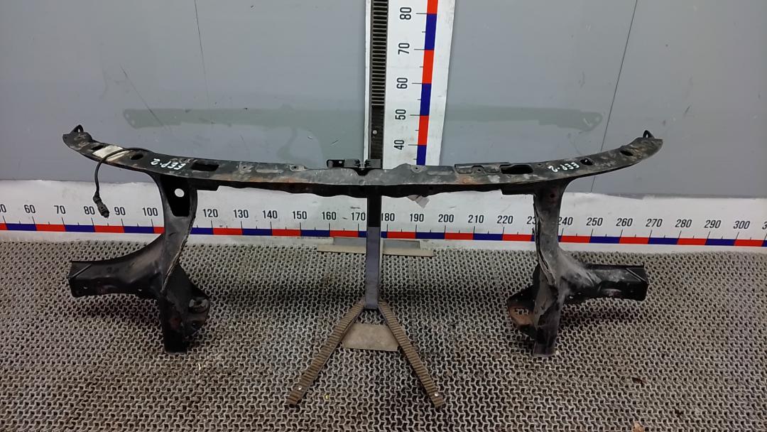 Передняя панель крепления облицовки (телевизор) Volkswagen Transporter T5 2006, 1.9 л., дизель, МКПП, минивэн - фото №1