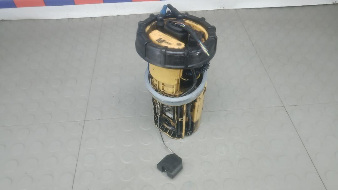 насос топливный Volkswagen Transporter T5 2006, 1.9 л., дизель, МКПП, минивэн - фото №1