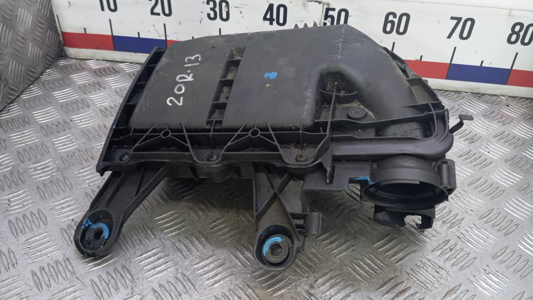 корпус воздушного фильтра Citroen C4 Grand Picasso 2 поколение 2014, 1.6 л., HDi 8V, дизель, МКПП, минивэн - фото №1