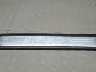 накладка на порог внутренняя Mercedes-Benz M-Класс W164 2007, 3.0 л., D ML280 CDI, дизель, АКПП, внедорожник 5 дв.