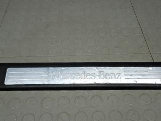 накладка на порог внутренняя Mercedes-Benz M-Класс W164 2007, 3.0 л., D ML280 CDI, дизель, АКПП, внедорожник 5 дв.