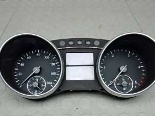 приборная панель Mercedes-Benz M-Класс W164 2005, 3.5 л., ML350, бензин, АКПП, внедорожник 5 дв.