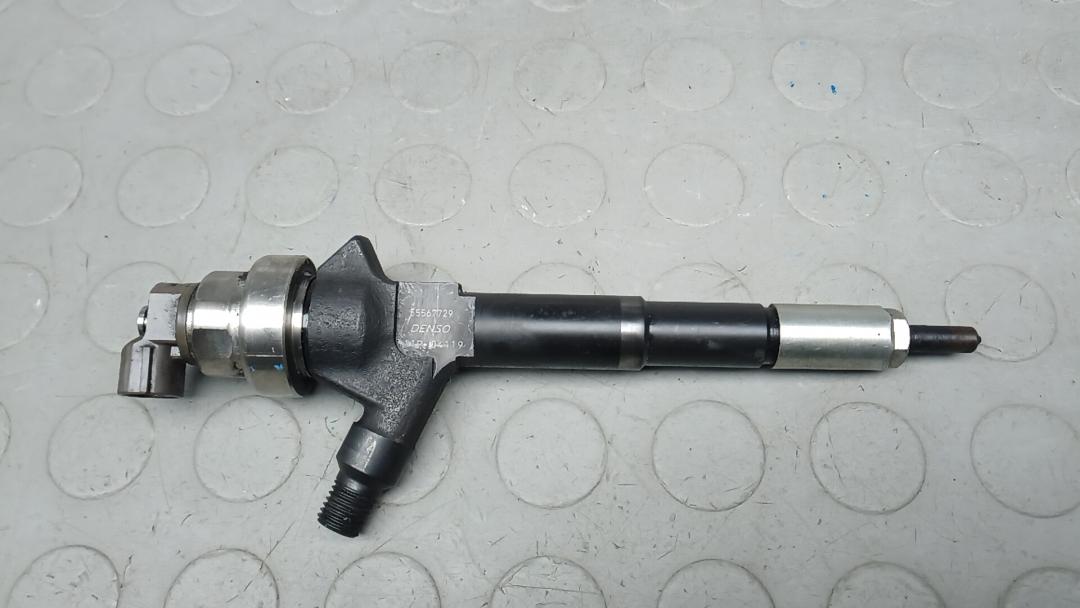 форсунка Opel Mokka 1 поколение 2014, 1.7 л., дизель, МКПП, хетчбэк 5 дв., 55567729 - фото №1