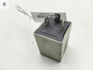 реле (прочие) Renault Laguna 1 поколение [рестайлинг] 1999, 1.6 л., бензин, МКПП, зелёный, хетчбэк 5 дв., 7700412030