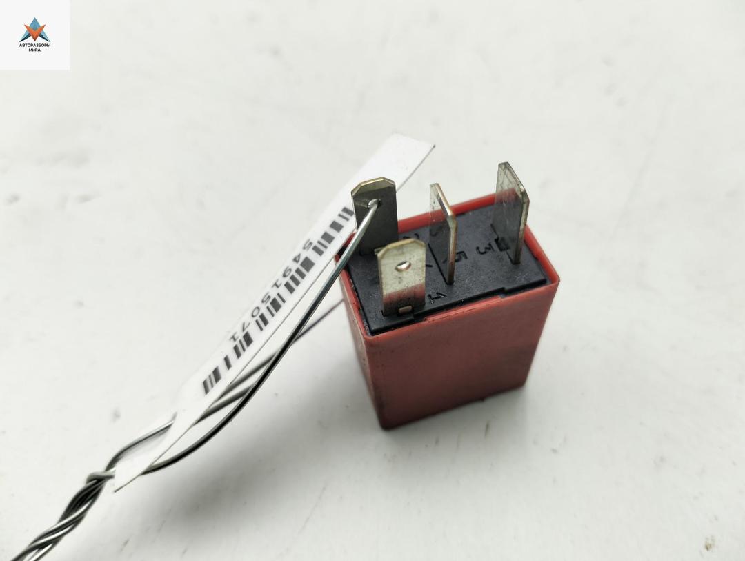 реле (прочие) Peugeot 2008 1 поколение 2015, 1.2 л., бензин, МКПП, чёрный, внедорожник 5 дв., 9607972380 - фото №1