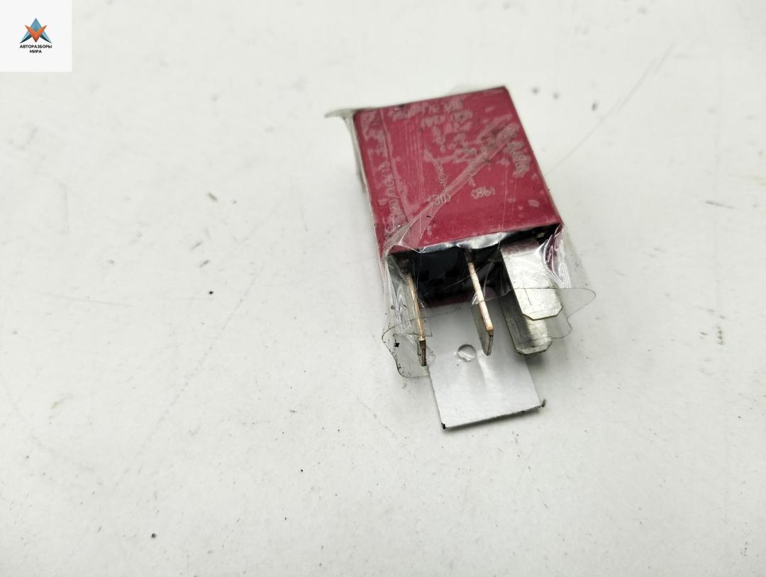 реле (прочие) Peugeot 2008 1 поколение 2015, 1.2 л., бензин, МКПП, чёрный, внедорожник 5 дв., 9807972380 - фото №1