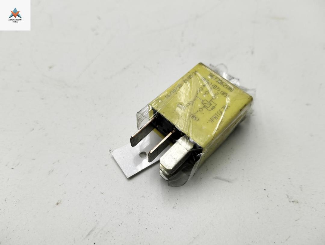 реле (прочие) Peugeot 2008 1 поколение 2015, 1.2 л., бензин, МКПП, чёрный, внедорожник 5 дв., 9673062180 - фото №1