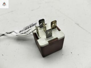 реле (прочие) Renault Laguna 1 поколение [рестайлинг] 1999, 1.6 л., бензин, МКПП, зелёный, хетчбэк 5 дв., 7700810929