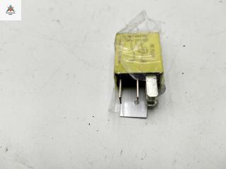 реле (прочие) Peugeot 2008 1 поколение 2015, 1.2 л., бензин, МКПП, чёрный, внедорожник 5 дв., 9673062180