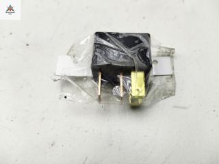 реле (прочие) Citroen C-Crosser 1 поколение 2007, 2.2 л., дизель, МКПП, чёрный, внедорожник 5 дв., MR588567