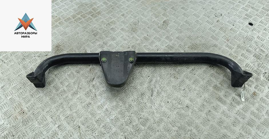 балка под радиатор Audi A6 4A/C4 1997, 1.8 л., бензин, МКПП, серый, универсал, 4A0199519M - фото №1