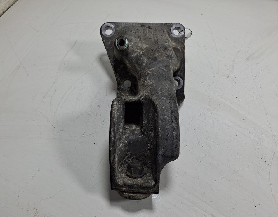 кронштейн двигателя BMW 3 E46 2004, 1.8 л., бензин, МКПП, серый, седан, 6759487