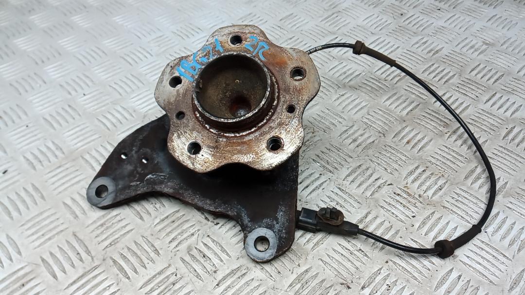 ступица задняя правая Renault Kadjar 1 поколение 2016, 1.2 л., бензин, МКПП, внедорожник 5 дв. - фото №1