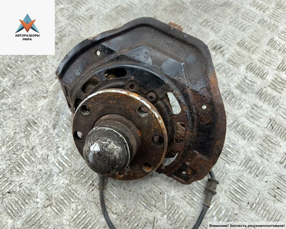 ступица передняя левая Opel Vectra B 1998, 1.6 л., бензин, МКПП, серый, седан - фото №1