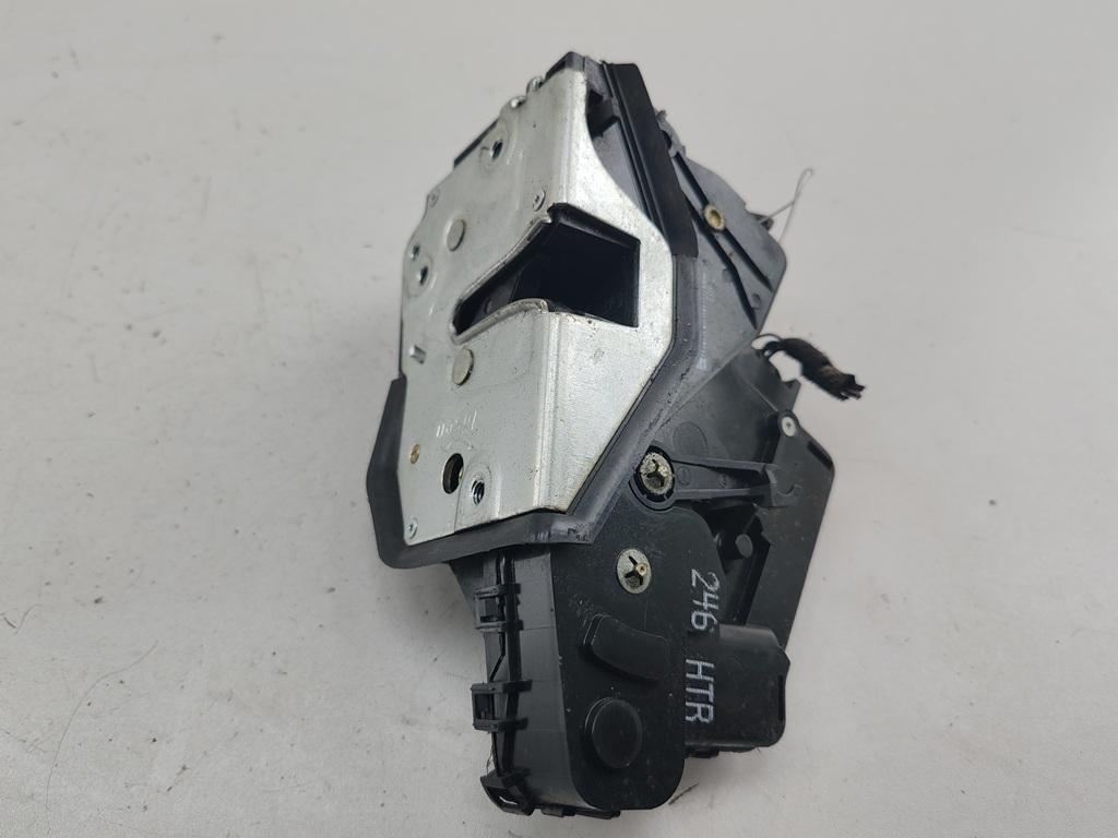 замок двери задней правой BMW 3 E46 2002, 1.8 л., бензин, МКПП, серый, седан, 7011246