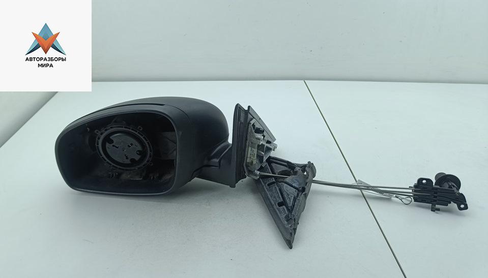 зеркало левое Skoda Fabia 2 поколение (5J) 2009, 1.2 л., бензин, МКПП, красный, универсал, 5J1857501AT - фото №1