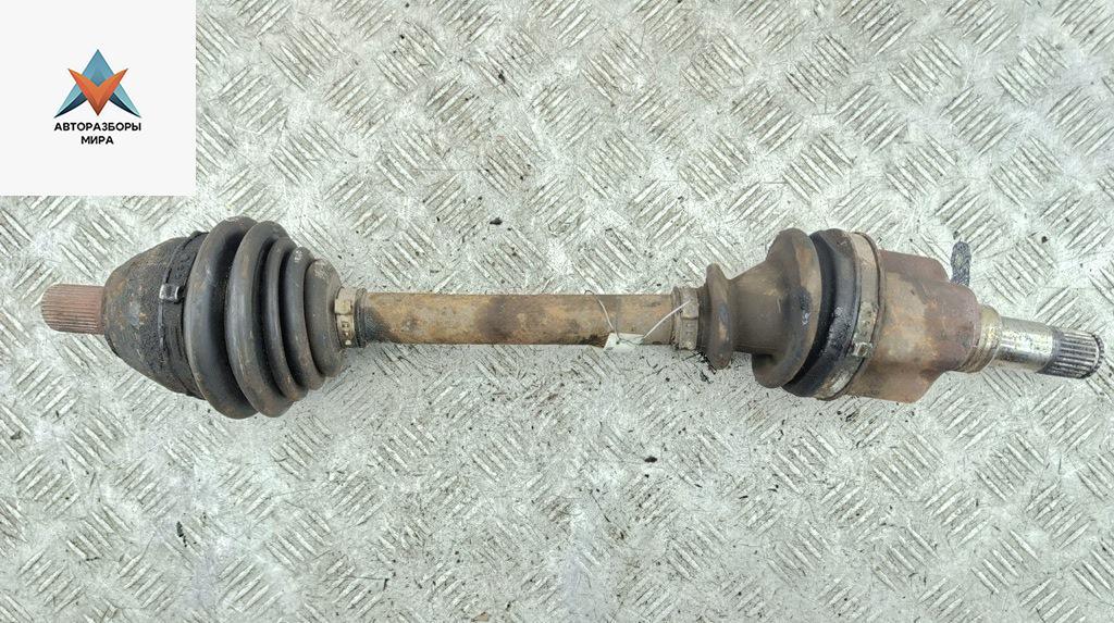 полуось передняя левая (приводной вал, ШРУС) Ford Focus 2 поколение 2005, 1.6 л., дизель, МКПП, чёрный, универсал - фото №1