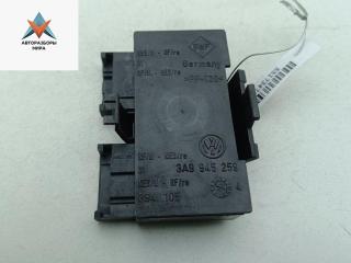 Плата фонаря заднего правого Volkswagen Passat B4 1995, 1.6 л., бензин, МКПП, синий, универсал, 3A9945259