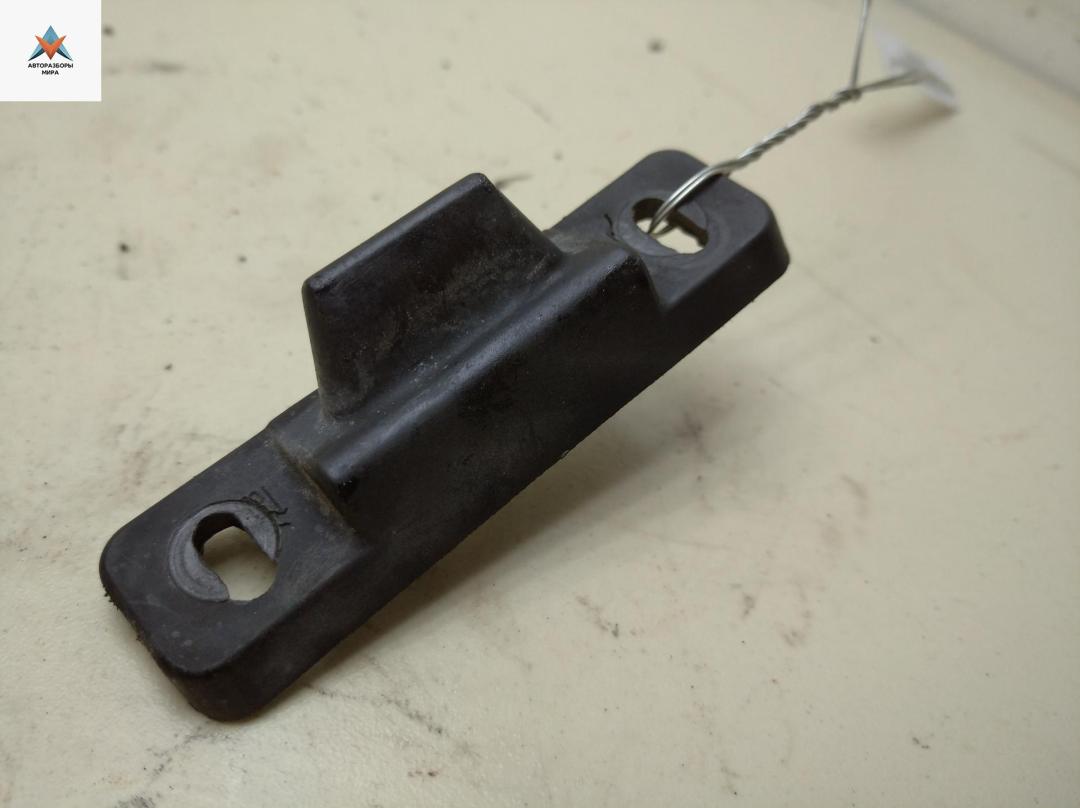 ответная часть (скоба) замка двери Ford Transit 7 поколение 2008, 2.4 л., дизель, МКПП, белый, микроавтобус - фото №1