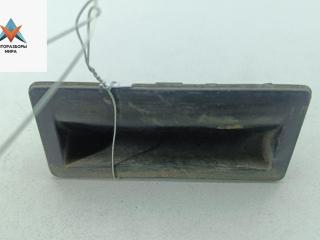 кнопка открытия багажника Volkswagen Passat B6 2010, 1.6 л., бензин, МКПП, серый, универсал, 5N0827566