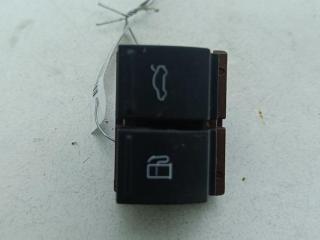 Кнопка открывания лючка топливного бака Volkswagen Passat B6 2008, 1.9 л., дизель, МКПП, красный, универсал, 3C0959903B