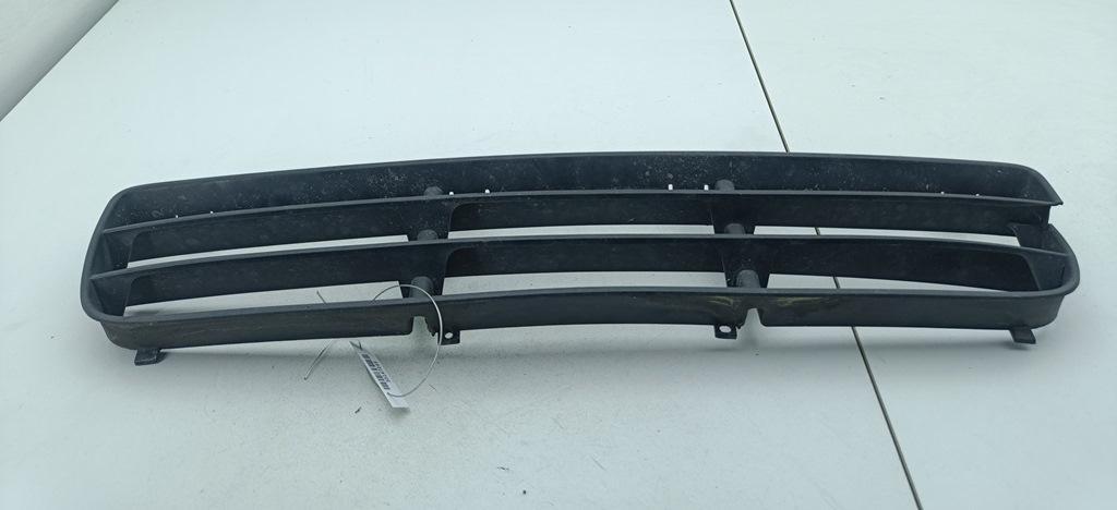 заглушка (решетка) в бампер Volkswagen Bora 2000, 1.6 л., бензин, АКПП, серый, седан, 1J5853677B