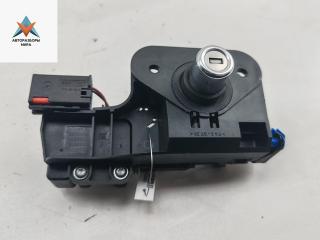 кнопка открытия багажника Opel Corsa C [рестайлинг] 2005, 1.0 л., бензин, МКПП, серый, хетчбэк 3 дв., 13168316