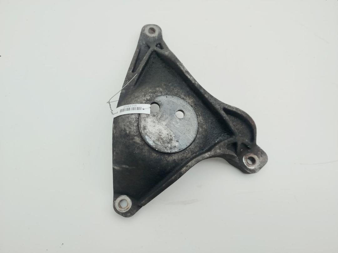 кронштейн двигателя BMW 5 E39 2003, 3.0 л., дизель, АКПП, чёрный, универсал, 1096080