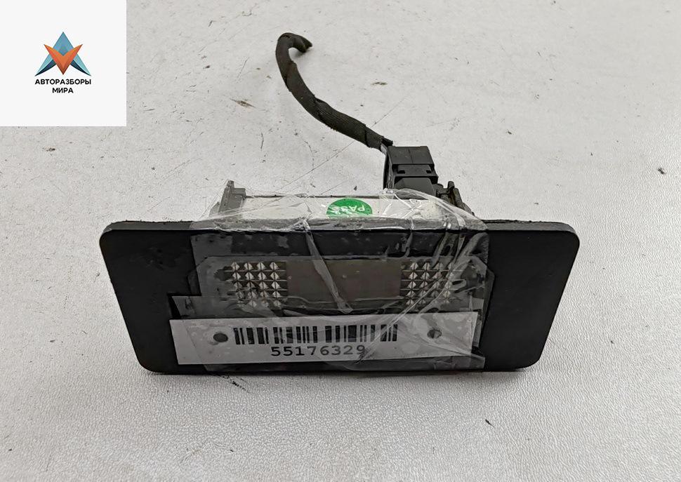 подсветка номера BMW 5 серия E60/E61 2006, 2.5 л., бензин, АКПП, серый, седан - фото №1