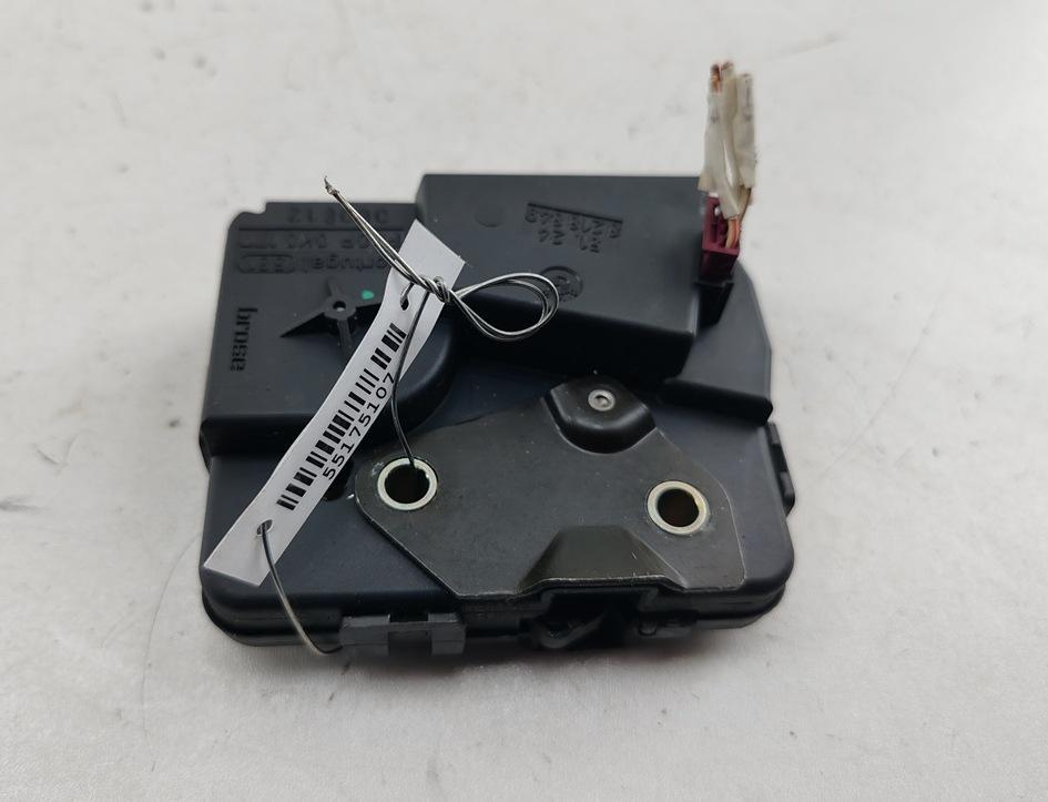 Замок стекла двери багажника BMW 5 E60/E61 2006, 2.5 л., дизель, АКПП, чёрный, универсал, 8218849