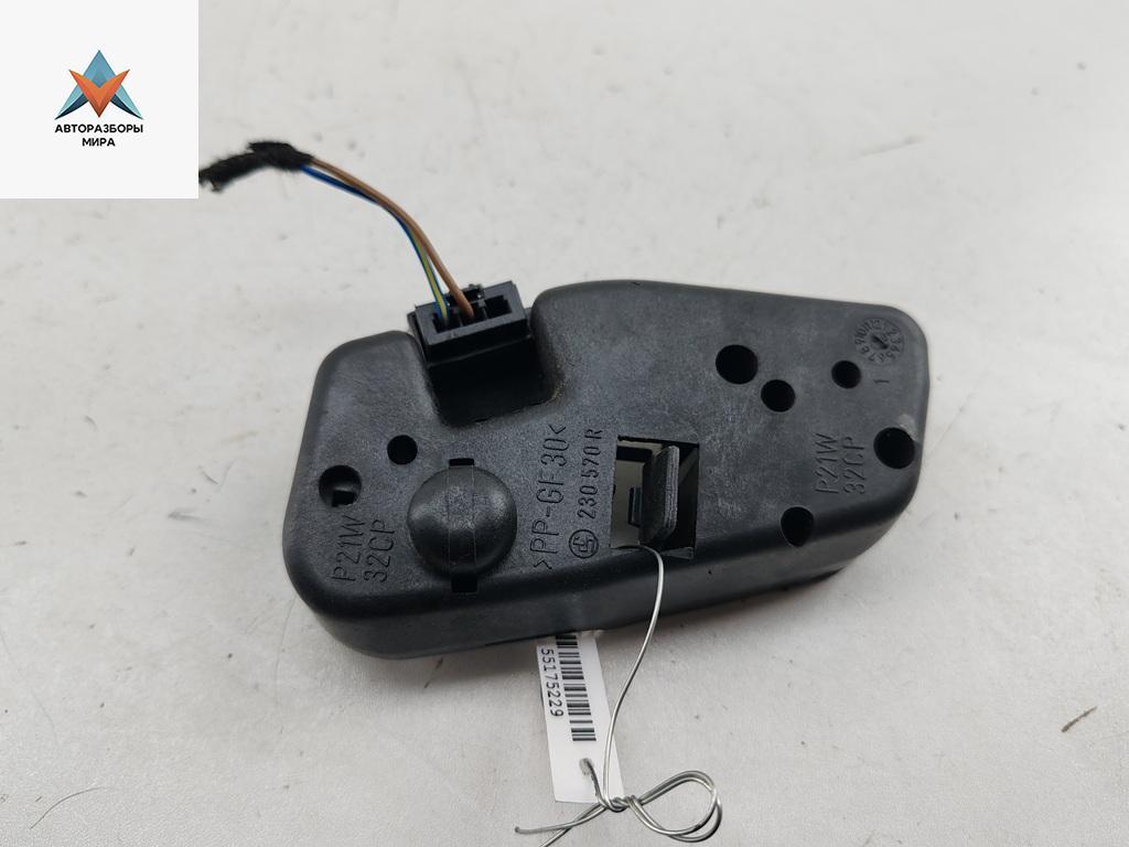 Плата фонаря заднего правого BMW 3 серия E46 2000, 2.0 л., бензин, АКПП, чёрный, седан, 230570 - фото №1