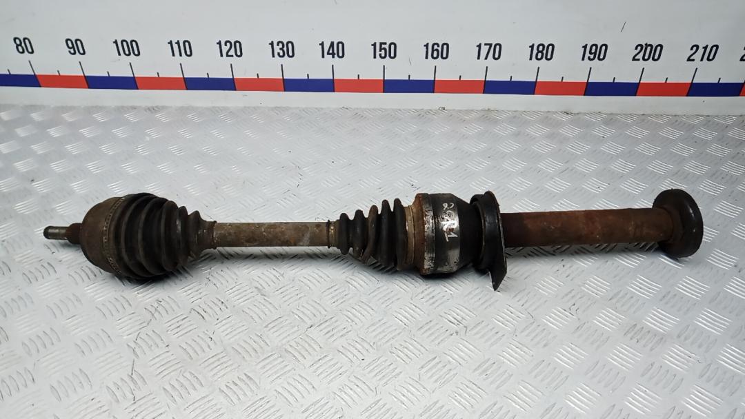 полуось передняя правая (приводной вал, ШРУС) Volkswagen Transporter T5 2004, 2.5 л., дизель, МКПП, микроавтобус - фото №1