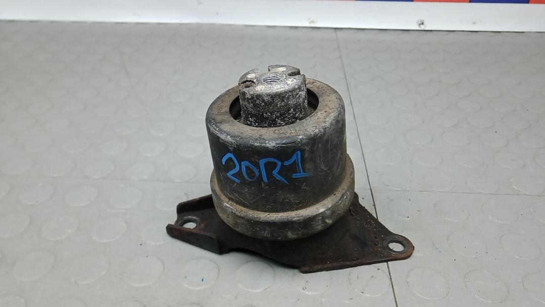 Подушка двигателя дизельная Volkswagen Transporter T5 2004, 2.5 л., дизель, МКПП, микроавтобус - фото №1