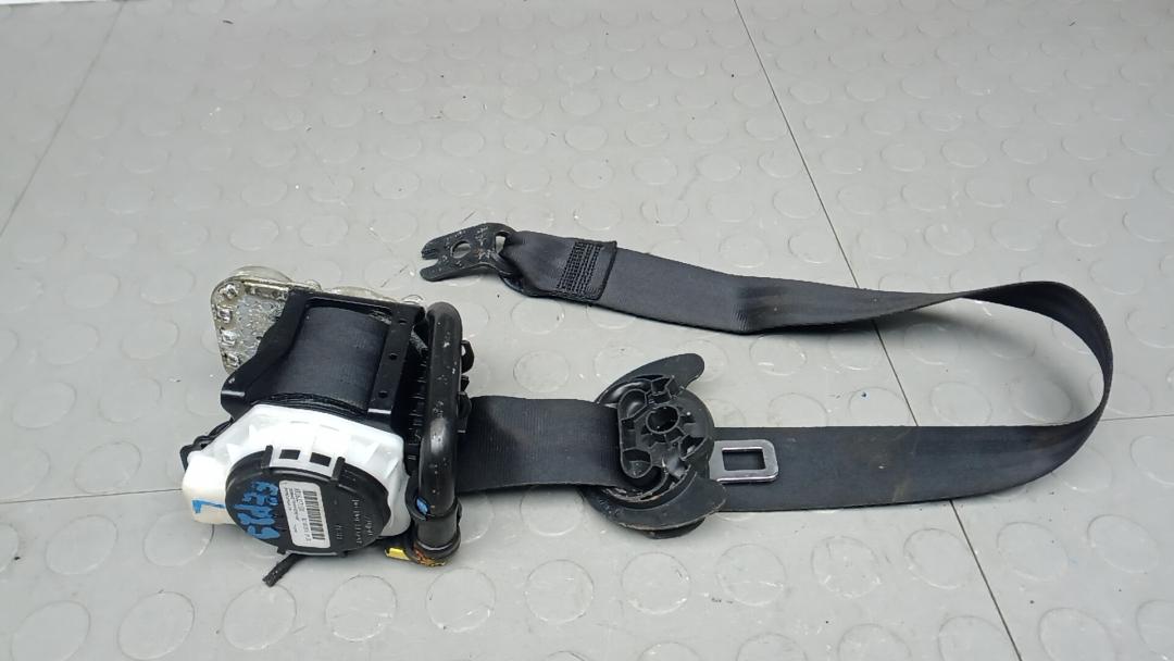 ремень безопасности Skoda Superb 3 поколение 2016, 1.6 л., дизель, МКПП, хетчбэк 5 дв. - фото №1